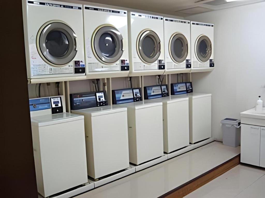 Tokyo Business Hotel Екстериор снимка