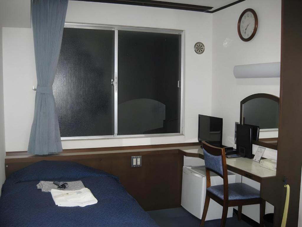 Tokyo Business Hotel Екстериор снимка