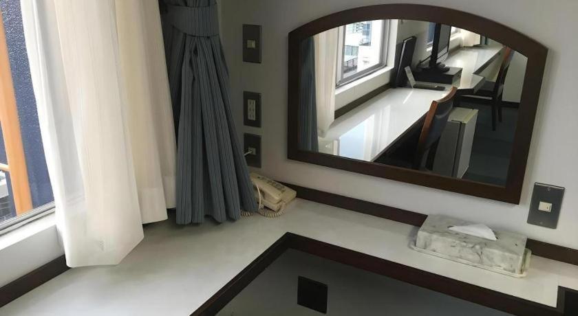 Tokyo Business Hotel Екстериор снимка