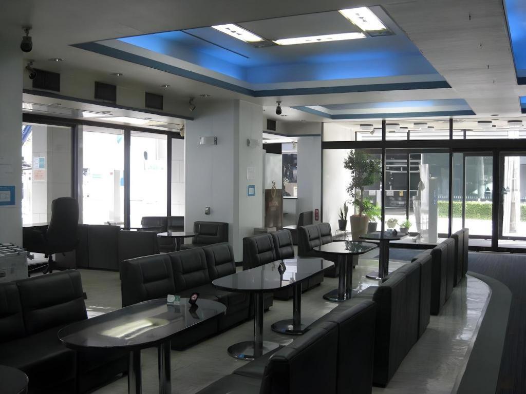 Tokyo Business Hotel Екстериор снимка